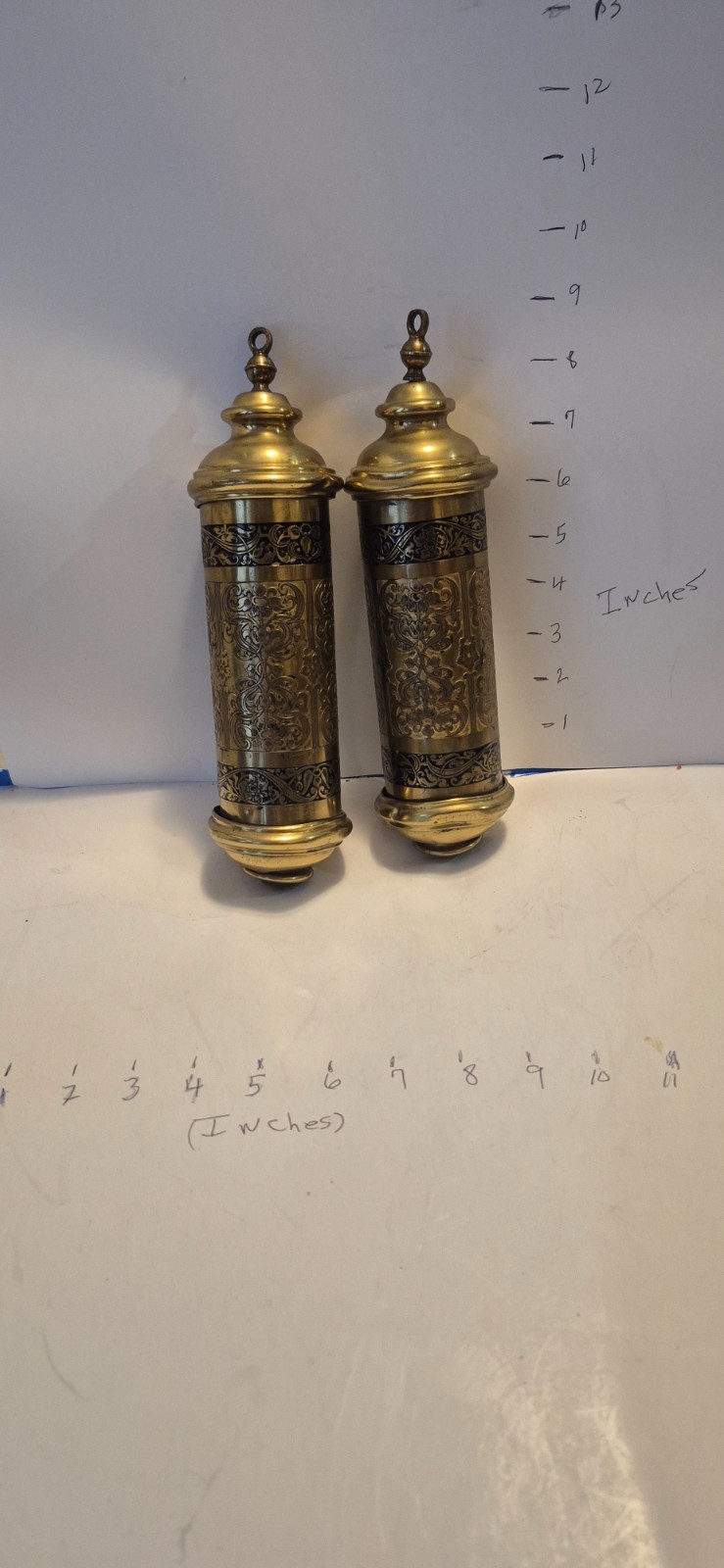 SET OF TWO ANTIQUE ORNATE ENGRAVED BRASS GRANDFATHER CLOCK WEIGHTS 9 LBS EA. SET OF TWO ANTIQUE ORNATE ENGRAVED BRASS GRANDFATHER CLOCK WEIGHTS 9 LBS EA.
