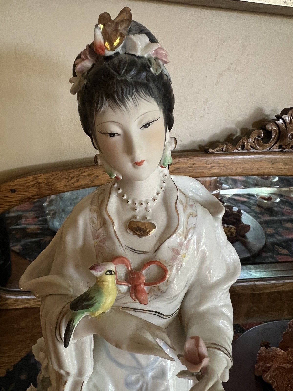 Vintage Porcelain Japanese Geisha Figurine 14” Tall 5” wide Vintage Porcelain Japanese Geisha Figurine 14” Tall 5” wide
