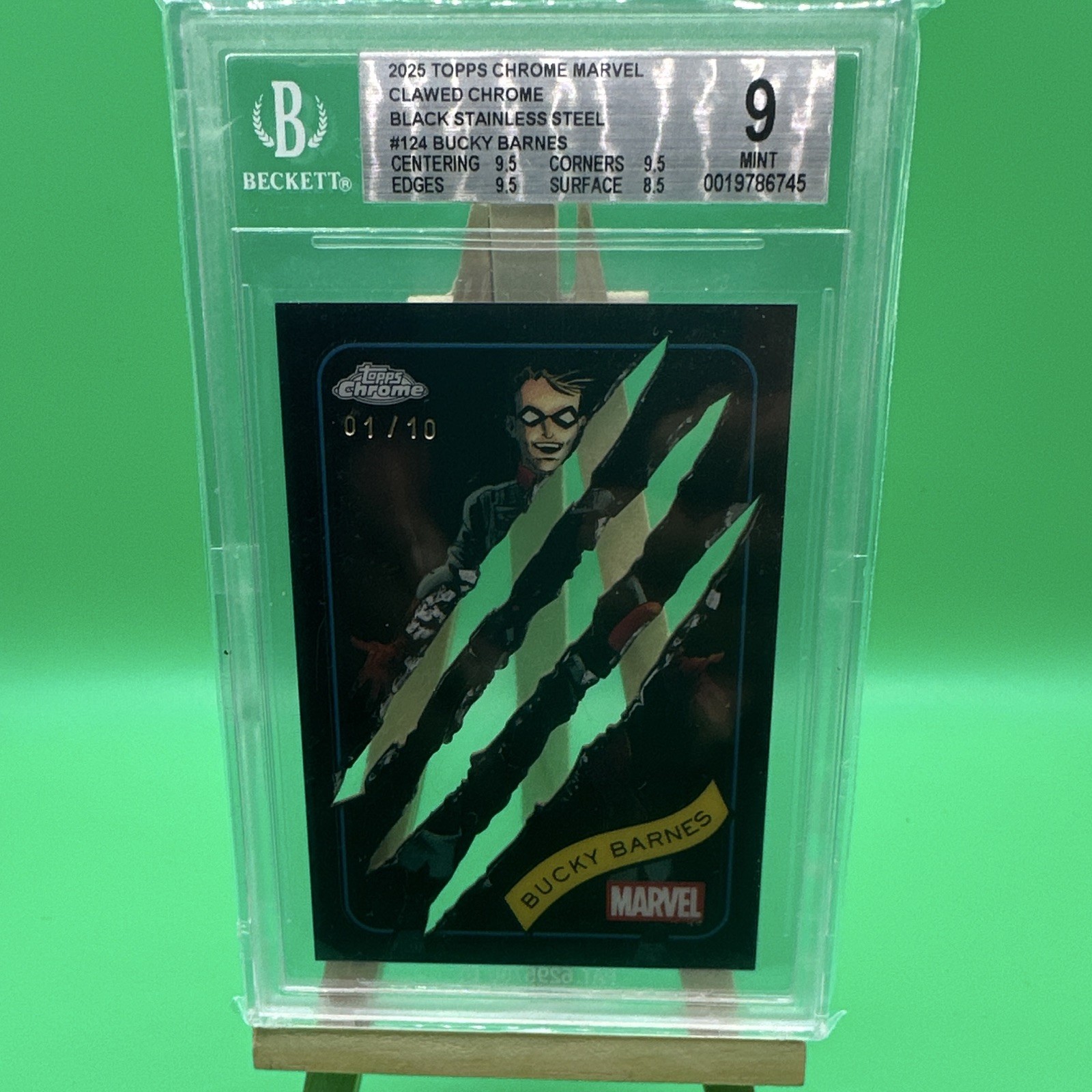 Topps 2025 Chrome Marvel Clawed Chrome Black Stainless Steel #124 Bucky /10 Topps 2025 Chrome Marvel Clawed Chrome Black Stainless Steel #124 Bucky /10