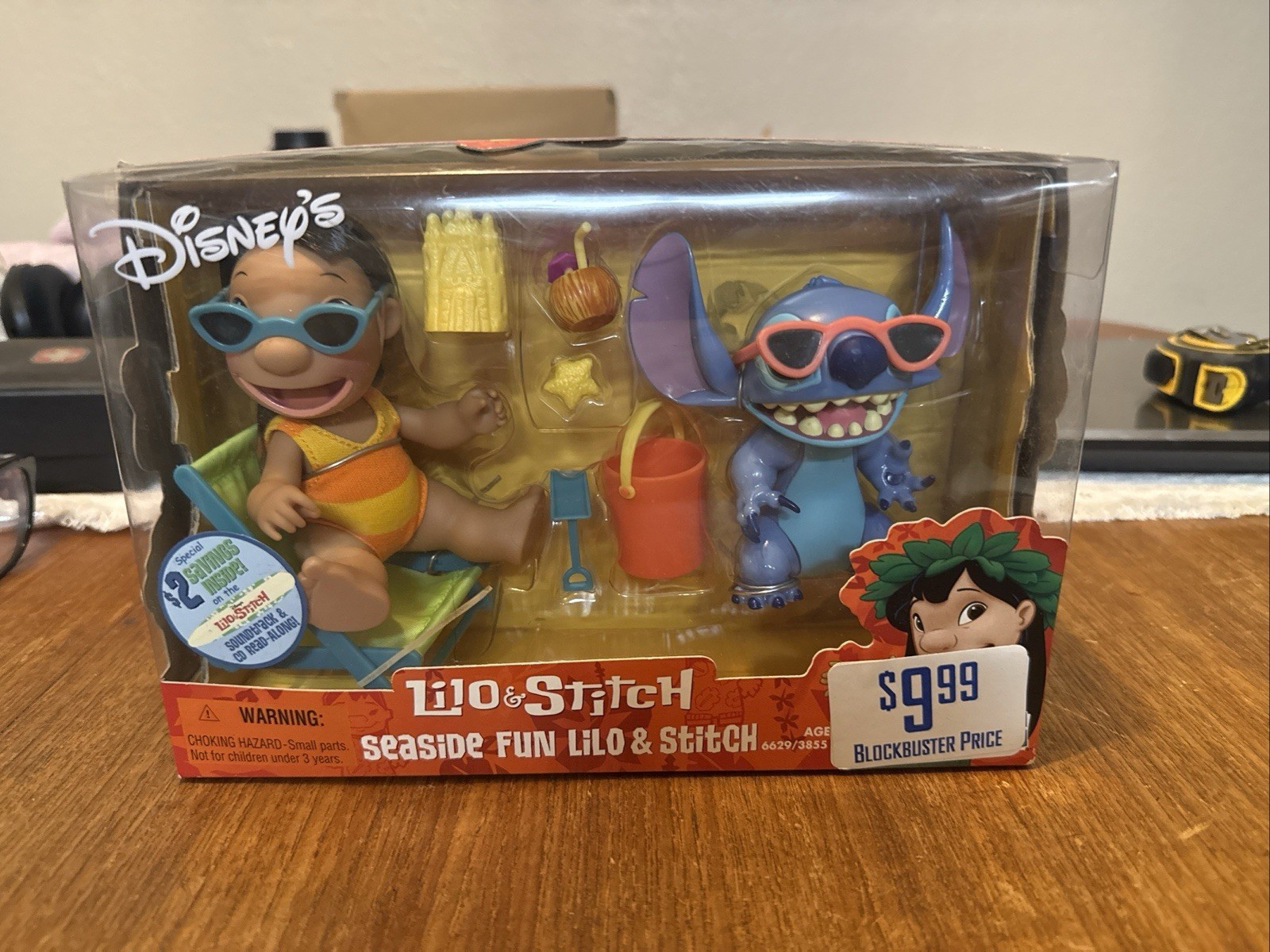 2002 NOS Vintage Hasbro Seaside Fun Lilo & Stitch Figures Blockbuster. NRFB