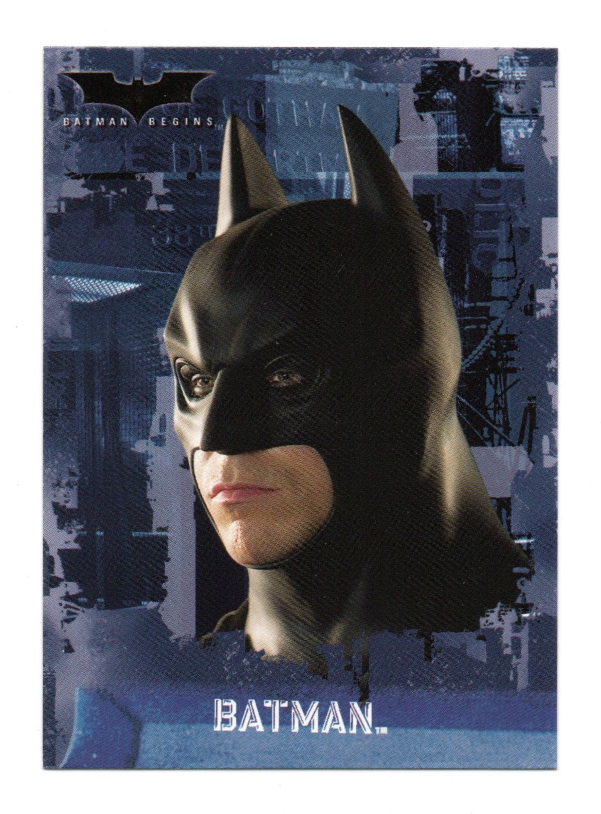 2005 Topps Batman Begins Movie BASE #3 / Christian Bale as BATMAN ROOKIE RC 2005 Topps Batman Begins Movie BASE #3 / Christian Bale as BATMAN ROOKIE RC