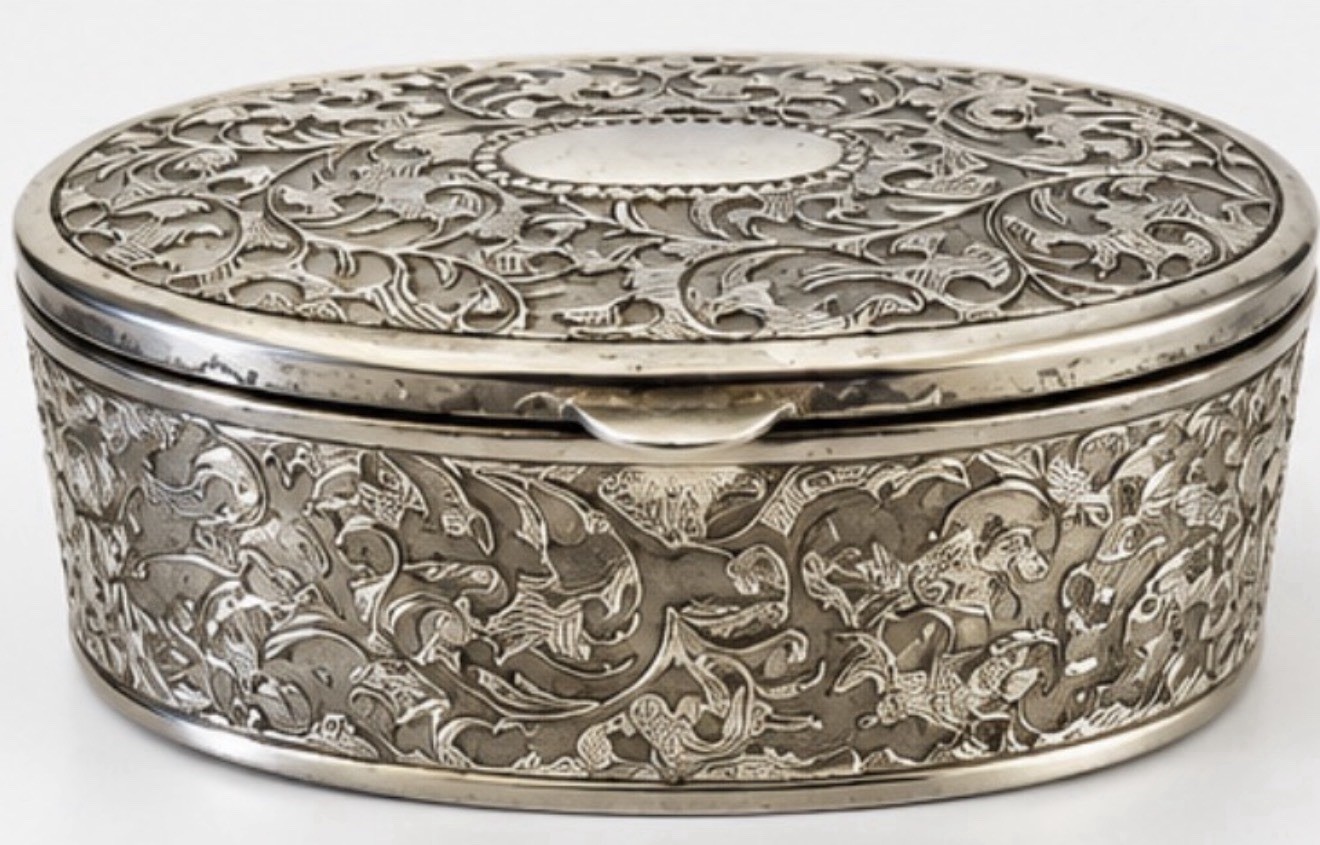 Vintage International Silver Plated Oval Jewelry Trinket Box Blue Velvet 4.5\
