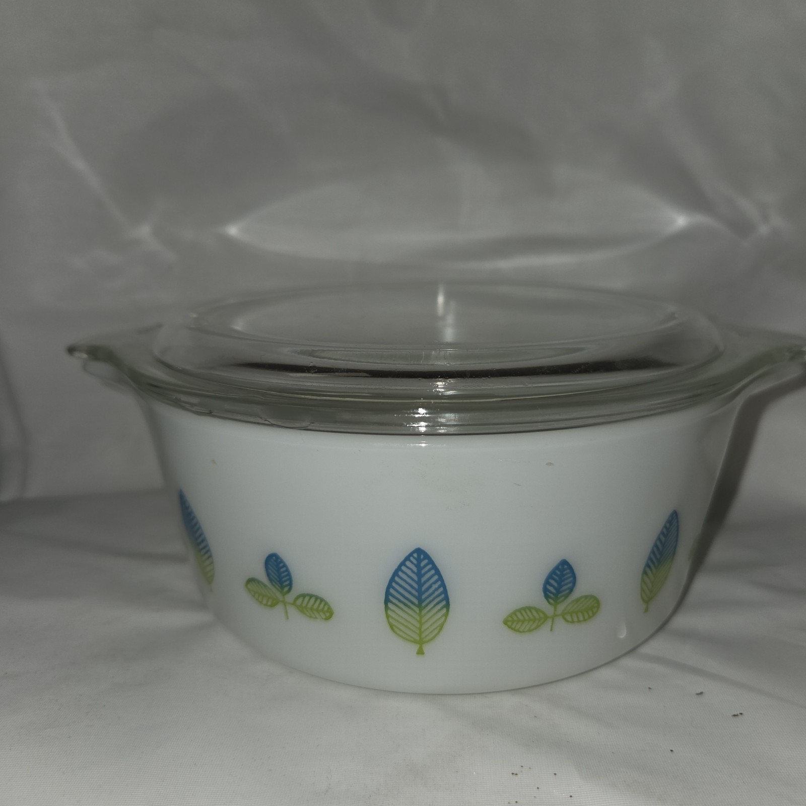Vintage RARE 1959 Promo Pyrex Round Blue Green Leaf Casserole Dish w/ Lid #472 Vintage RARE 1959 Promo Pyrex Round Blue Green Leaf Casserole Dish w/ Lid #472