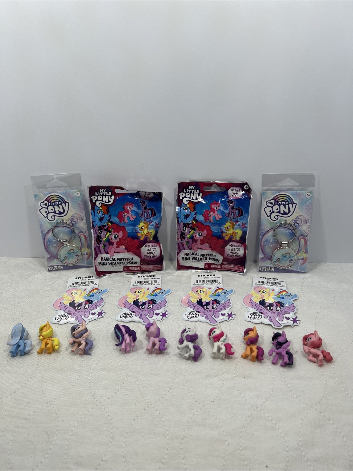 My Little Pony 2x Key Chains, 2x Blind Pack, 4x Stickers, 10 Minis