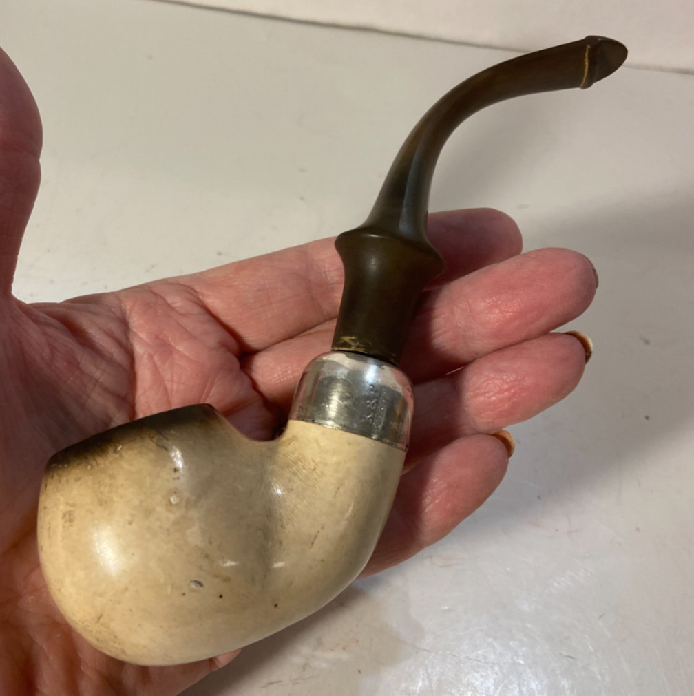 Vintage K & P Peterson Meerschaum Pipe Vintage K & P Peterson Meerschaum Pipe