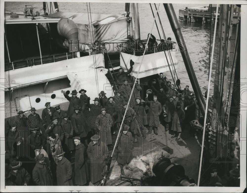 1934 Press Photo Soldiers Aboard Army Transport 1934 Press Photo Soldiers Aboard Army Transport