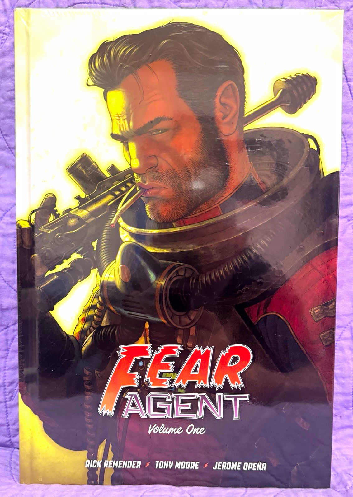 Fear Agent Volume 1 20th Anniversary Deluxe Edition HC Rick Remender Image Comic Fear Agent Volume 1 20th Anniversary Deluxe Edition HC Rick Remender Image Comic