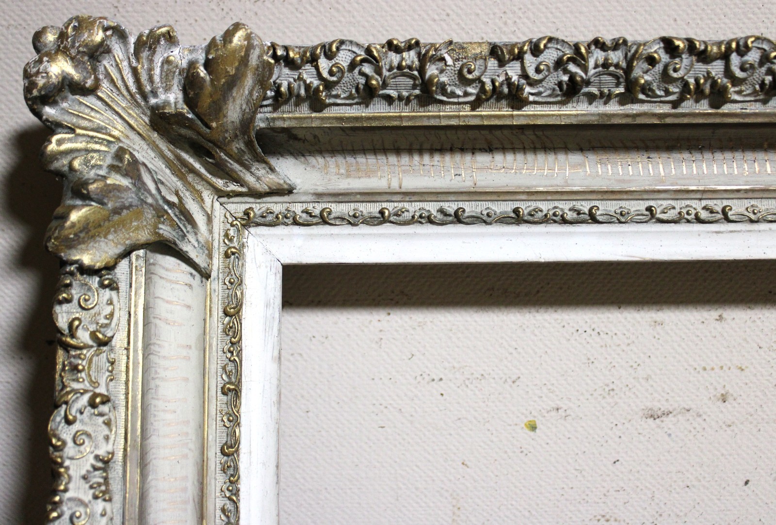 SUPERB ANTIQUE FITS 15 X 20