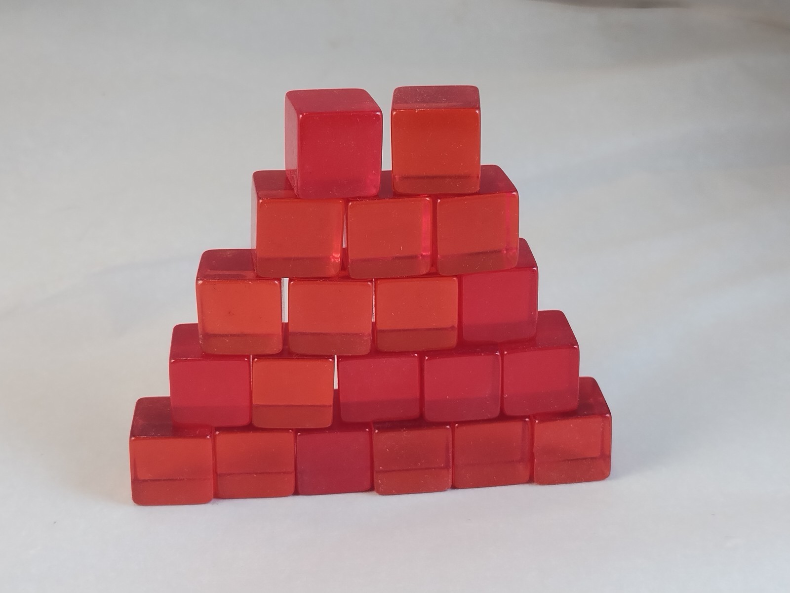 VINTAGE 20 FACTORY BLANK CATALIN DICE-CUBES RED 5/8 VINTAGE 20 FACTORY BLANK CATALIN DICE-CUBES RED 5/8