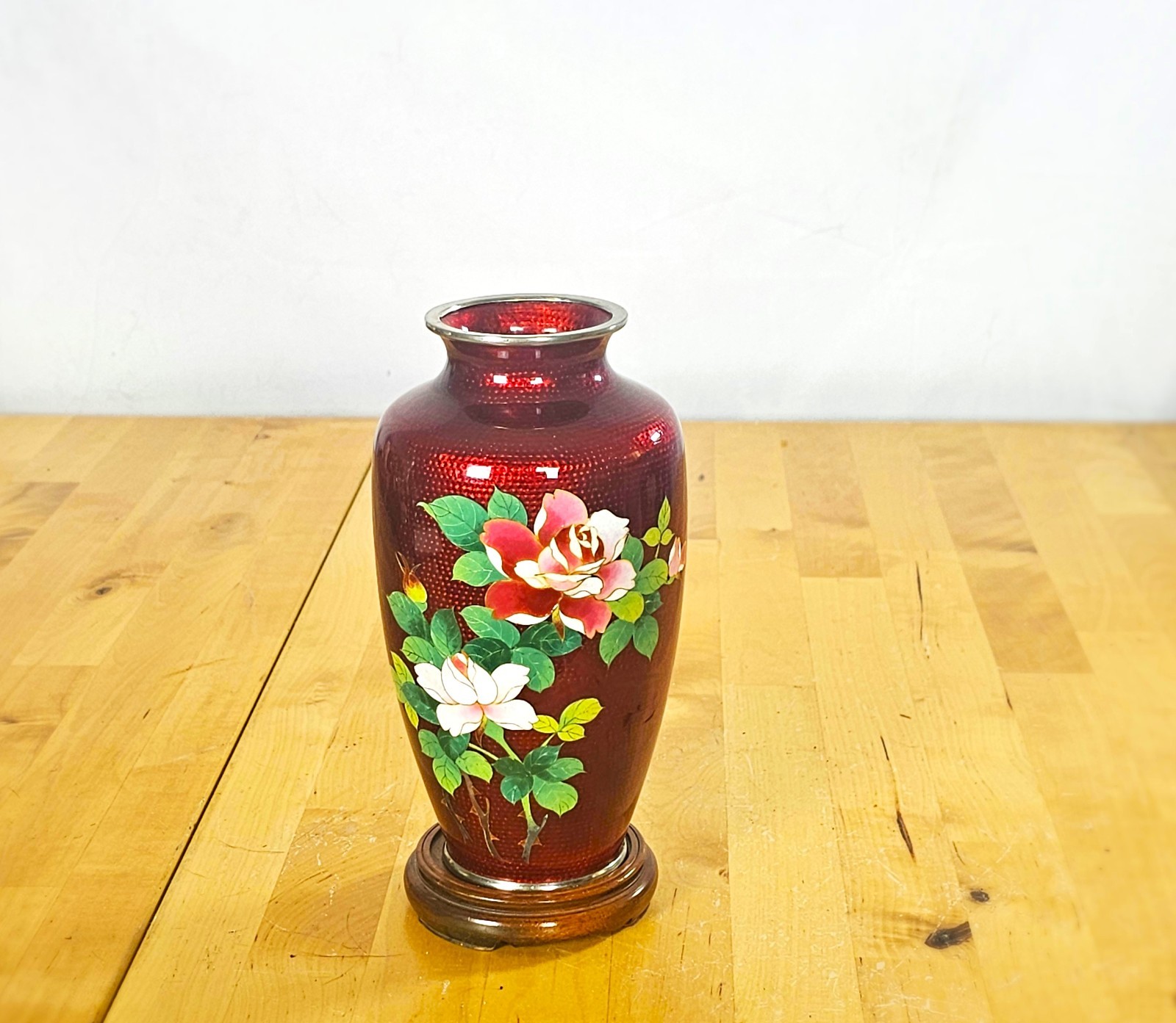 20th c. Japanese Red Akasuke Ginbari Cloisonne Rose Vase on Stand Vintage 7.5 20th c. Japanese Red Akasuke Ginbari Cloisonne Rose Vase on Stand Vintage 7.5
