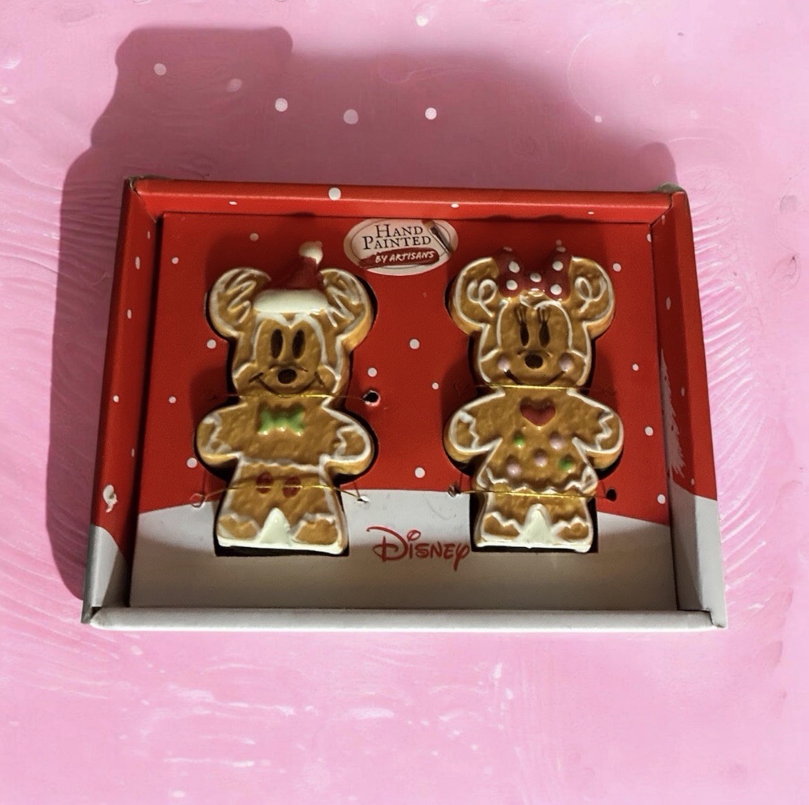 Disney Mickey & Minnie Mouse Gingerbread Salt & Pepper Shaker Set Christmas NIB Disney Mickey & Minnie Mouse Gingerbread Salt & Pepper Shaker Set Christmas NIB