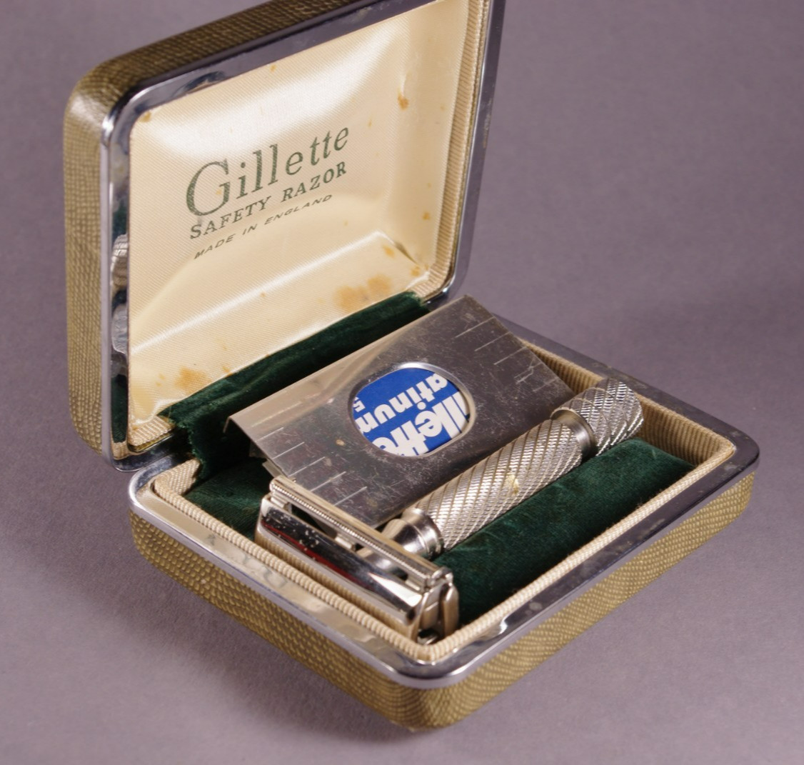 English Gillette Aristocrat NO 66 Safety Razor Orig Box (№#09)
