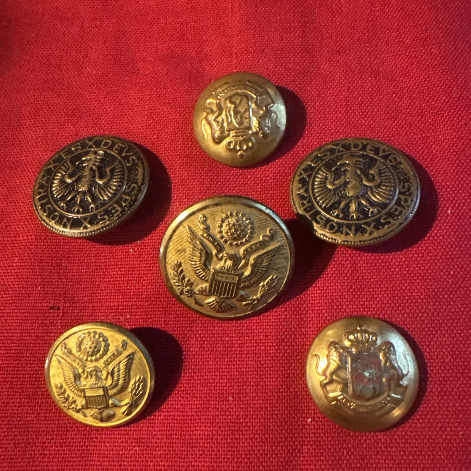 6 Vintage US Army Military Buttons Lot - Scovill, Waterbury, Others. Ark. Crest 6 Vintage US Army Military Buttons Lot - Scovill, Waterbury, Others. Ark. Crest