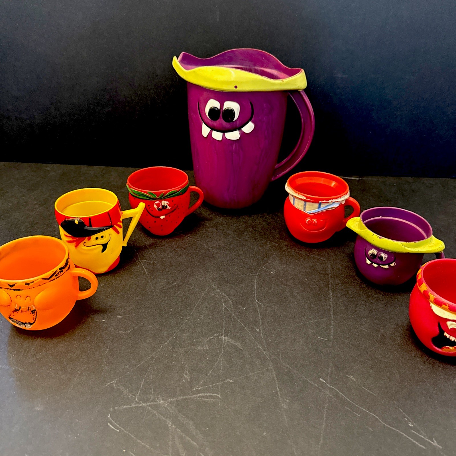 Vintage 1970s Pillsbury Funny Face Plastic Pitcher & 6 Cups Lot Goofy Grape