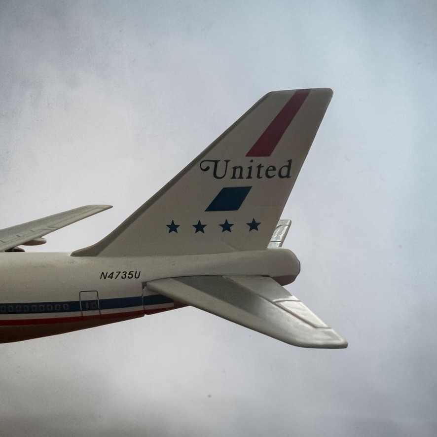 United 747 Stars and Bars Livery 1:400 scale by Gemini Jets United 747 Stars and Bars Livery 1:400 scale by Gemini Jets