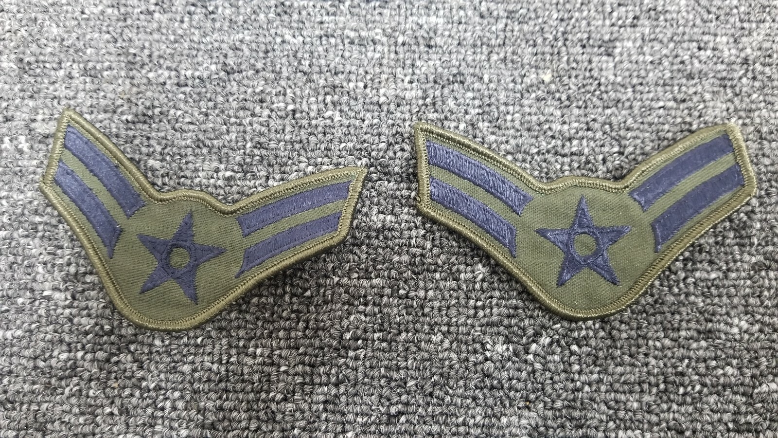 US Air Force Airman E3 Patch Vintage USAF Rank Insignia Amn 1 Pair New unissued US Air Force Airman E3 Patch Vintage USAF Rank Insignia Amn 1 Pair New unissued