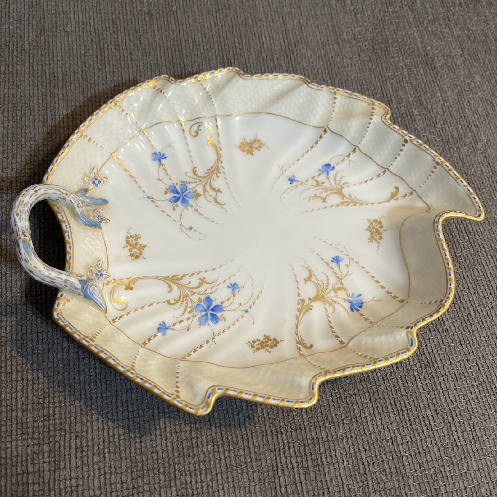 Antique KPM Berlin Leaf Dish Antique KPM Berlin Leaf Dish