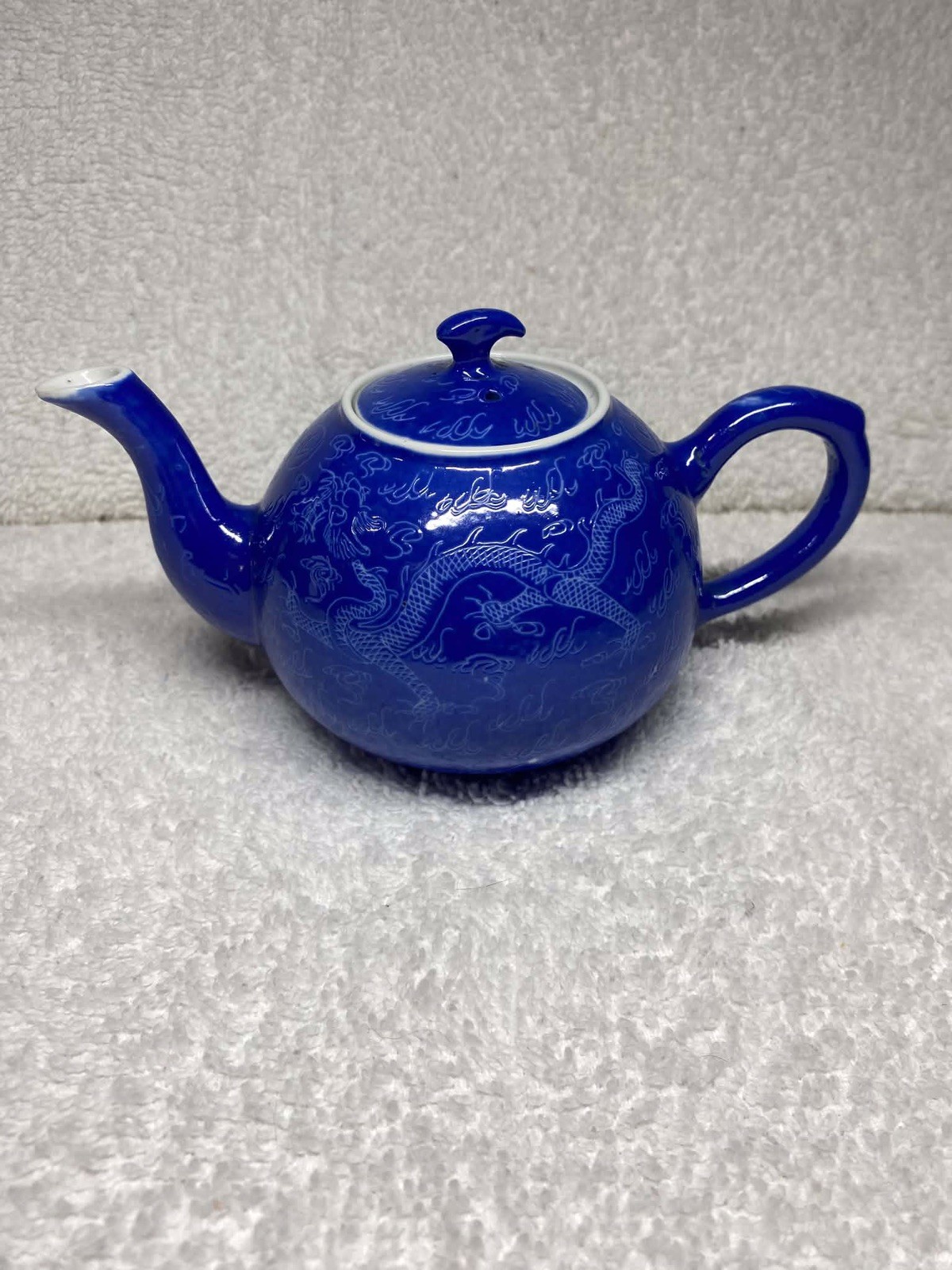 Vintage Chinese Cobalt Blue Porcelain Teapot-Etched White Dragon Daoguang Mark Vintage Chinese Cobalt Blue Porcelain Teapot-Etched White Dragon Daoguang Mark
