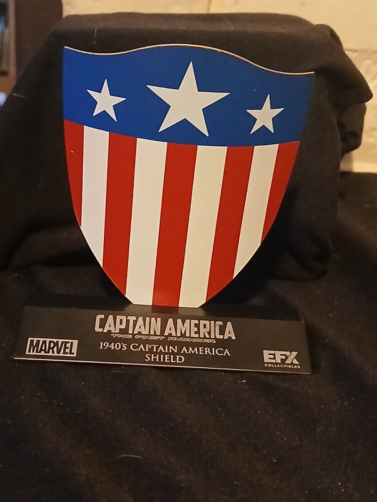 EFX Collectibles Marvel Captain America 1940\'s Shield EFX Collectibles Marvel Captain America 1940\'s Shield