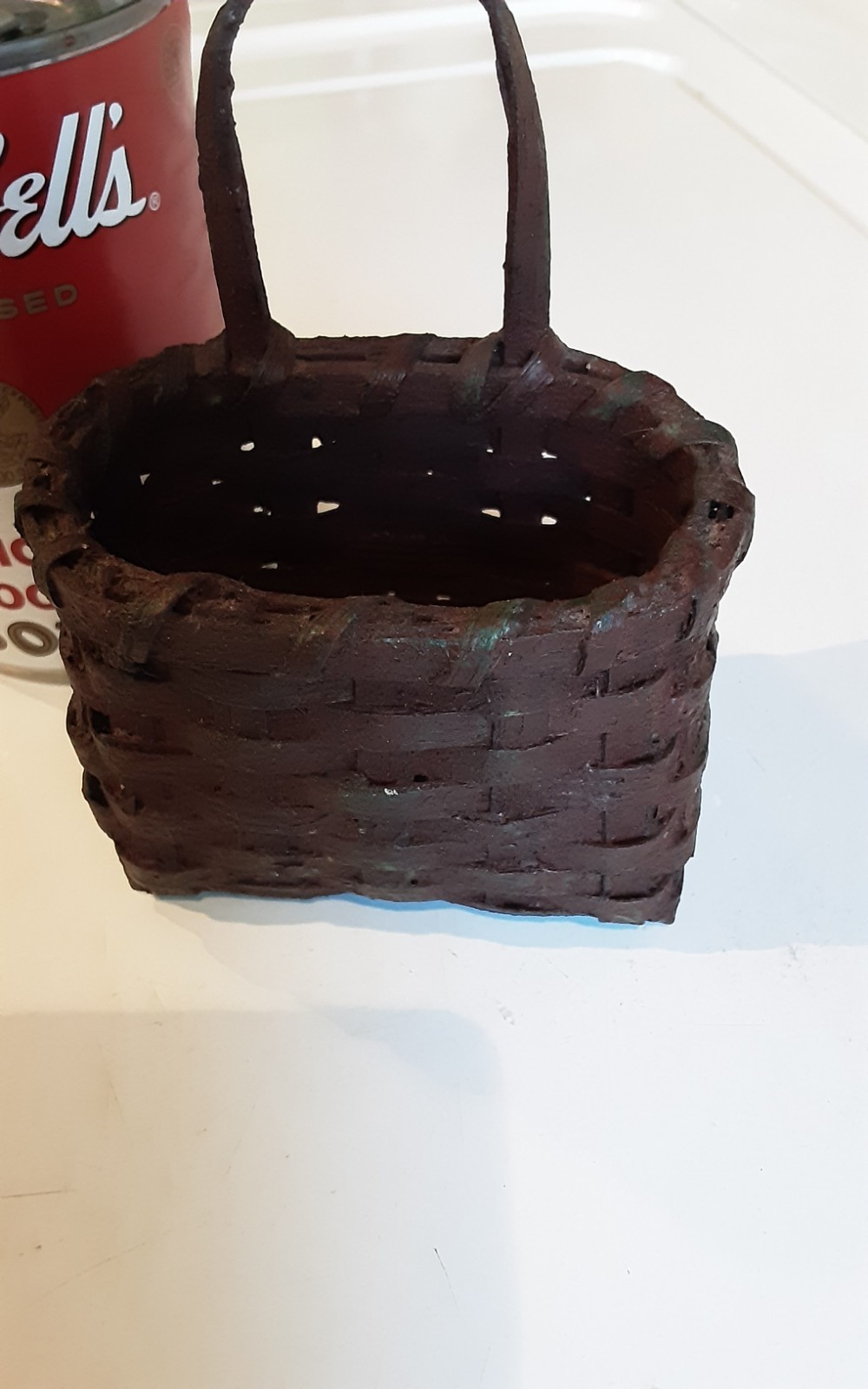 Vintage Primitive Miniature Berry Basket.Grungy Finish. Vintage Primitive Miniature Berry Basket.Grungy Finish.