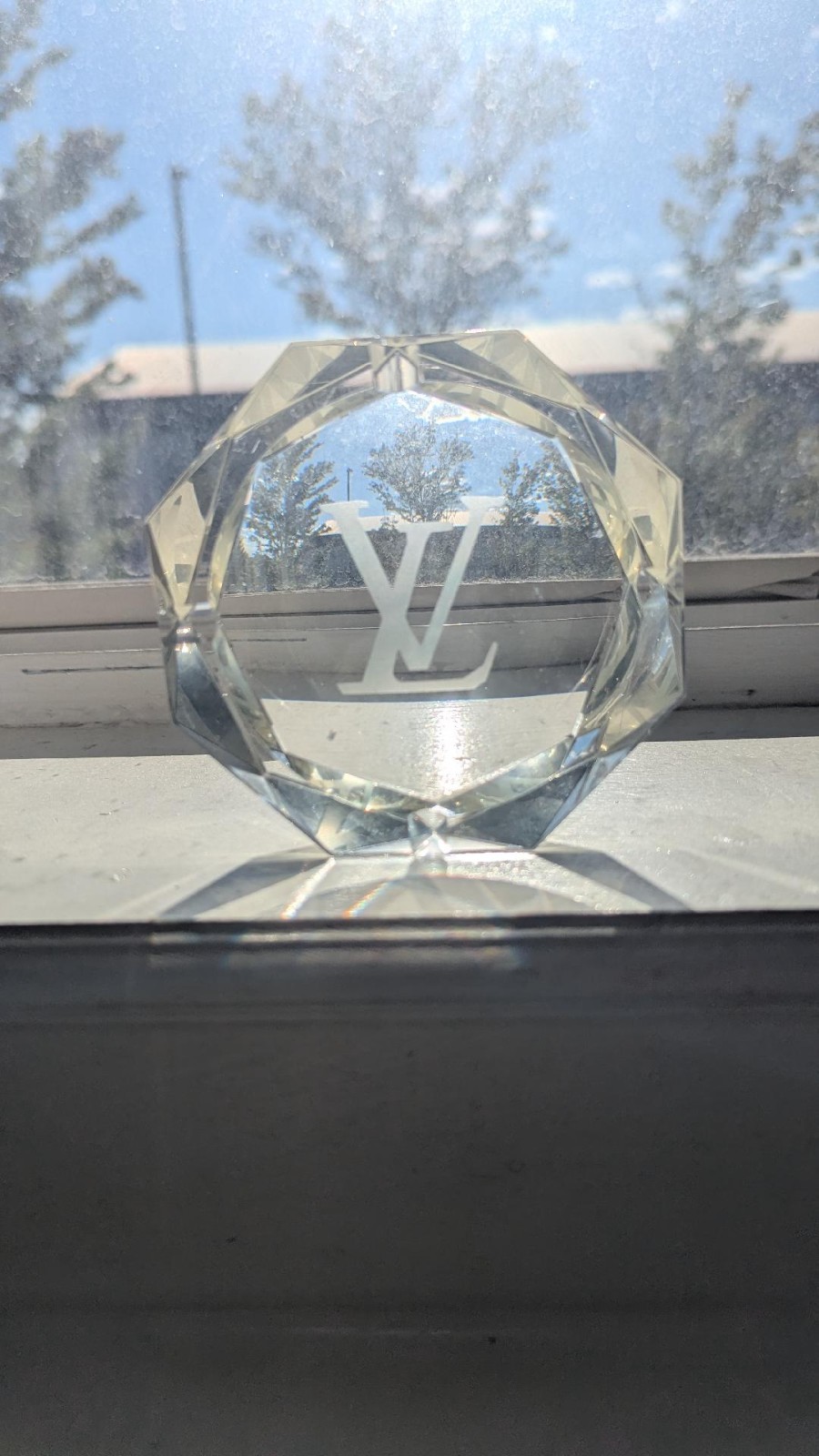 Louis Vuitton Ashtray/Paperweight (VINTAGE) Louis Vuitton Ashtray/Paperweight (VINTAGE)