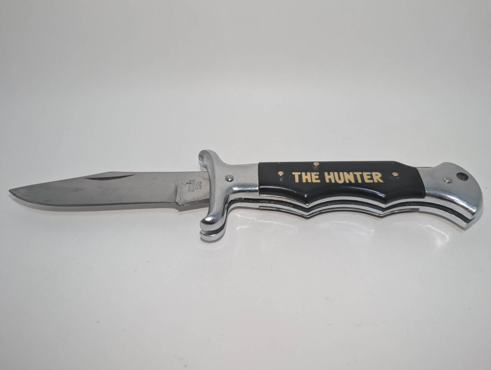 Vintage THE HUNTER Folding Lockback Pocket Knife Vanadium Steel Japan Works Well