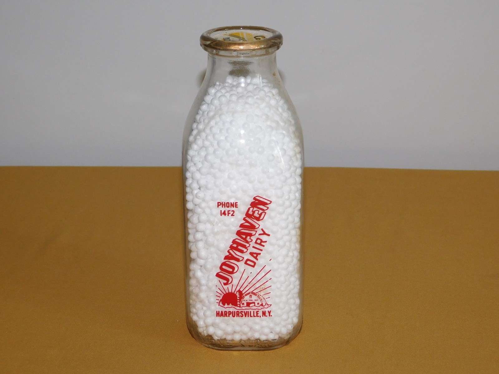 VINTAGE OLD 1950 JOYHAVEN DAIRY HARPURSVILLE NY 1 ONE QUART MILK BOTTLE VINTAGE OLD 1950 JOYHAVEN DAIRY HARPURSVILLE NY 1 ONE QUART MILK BOTTLE