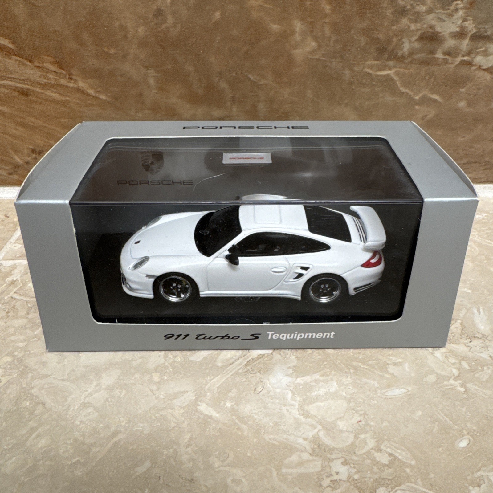 Mini car 1/43 Spark model Porsche PORSCHE 911 Turbo S Tequipment 997 White Mini car 1/43 Spark model Porsche PORSCHE 911 Turbo S Tequipment 997 White