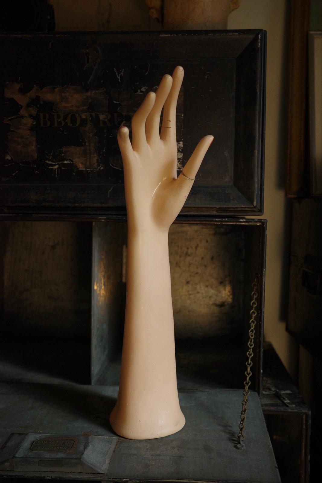 Vintage Art Deco Mannequin Glove/Jewelry Display Arm – (est. age 1930s-1940s) Vintage Art Deco Mannequin Glove/Jewelry Display Arm – (est. age 1930s-1940s)