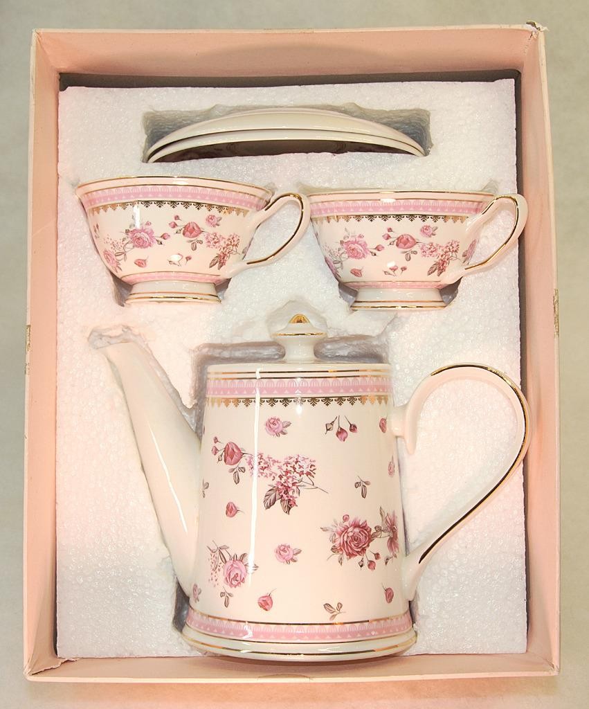 Grace Teaware ~ Pink Roses - Fine Porcelain - 6 Piece Tea Pot & Cup Set *NEW
