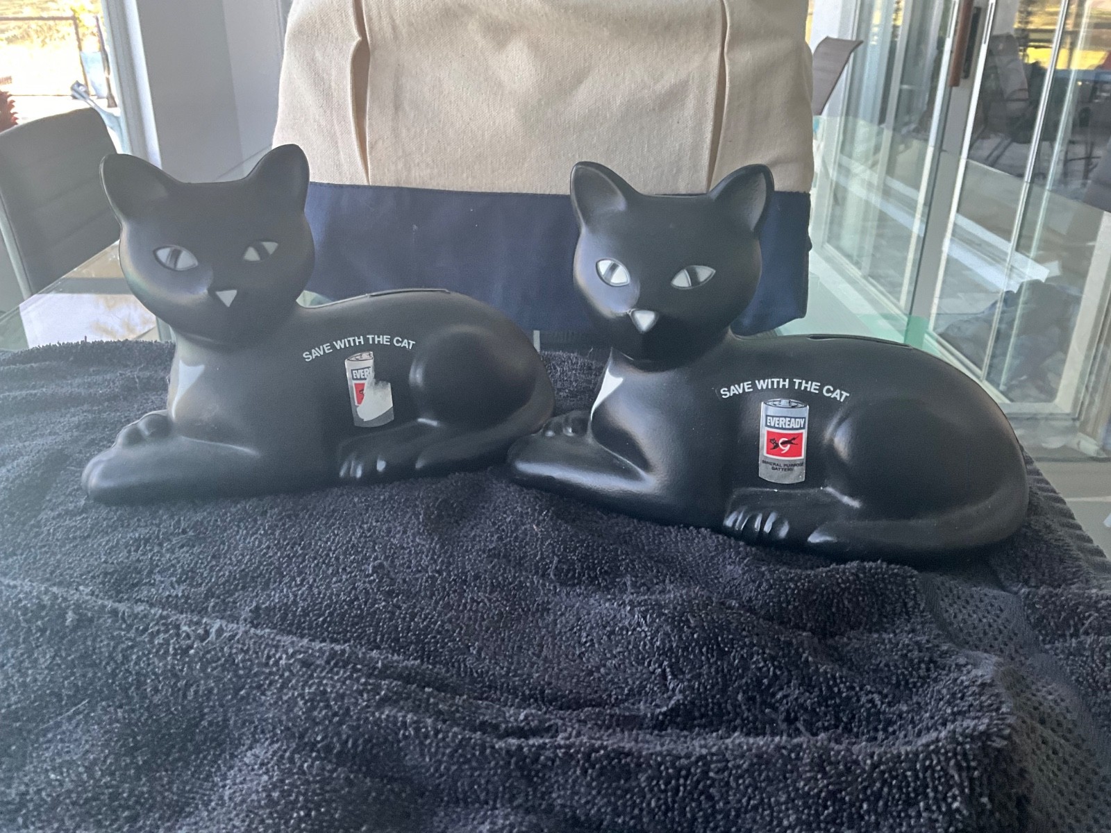 Vintage Eveready Battery Advertising Save W/the Cat Piggy Bank 1981 With Stopper Vintage Eveready Battery Advertising Save W/the Cat Piggy Bank 1981 With Stopper
