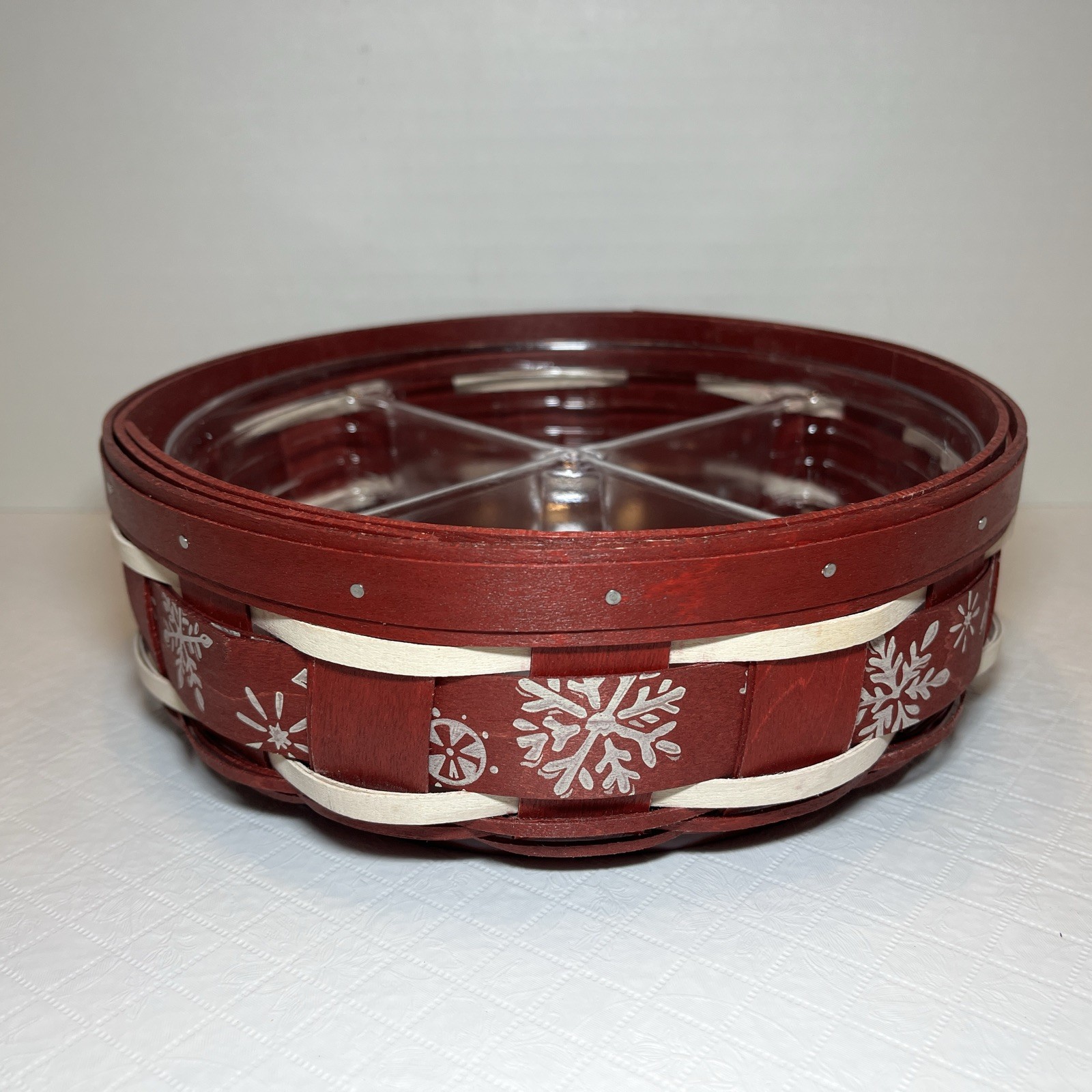Longaberger 2012 Red Round Snowflake Basket With 4 way divided Protector Longaberger 2012 Red Round Snowflake Basket With 4 way divided Protector