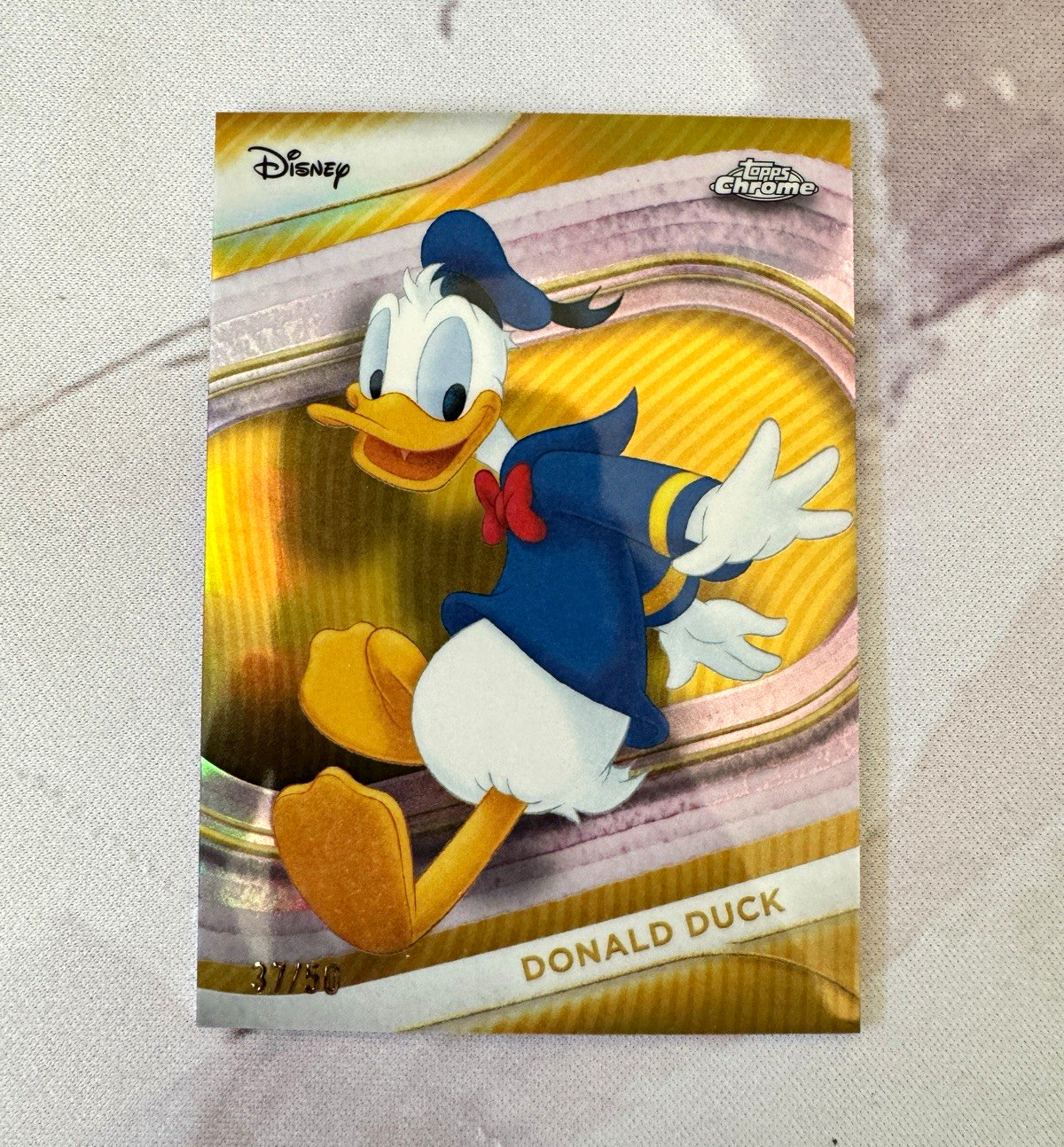 2025 Topps Chrome Disney - Donald Duck - True Gold Refractor /50 2025 Topps Chrome Disney - Donald Duck - True Gold Refractor /50