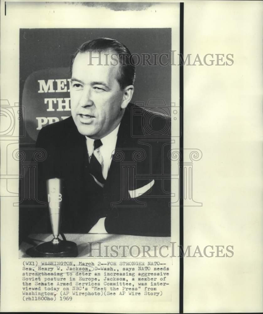 1969 Press Photo Senator Henry Jackson interviewed on 1969 Press Photo Senator Henry Jackson interviewed on