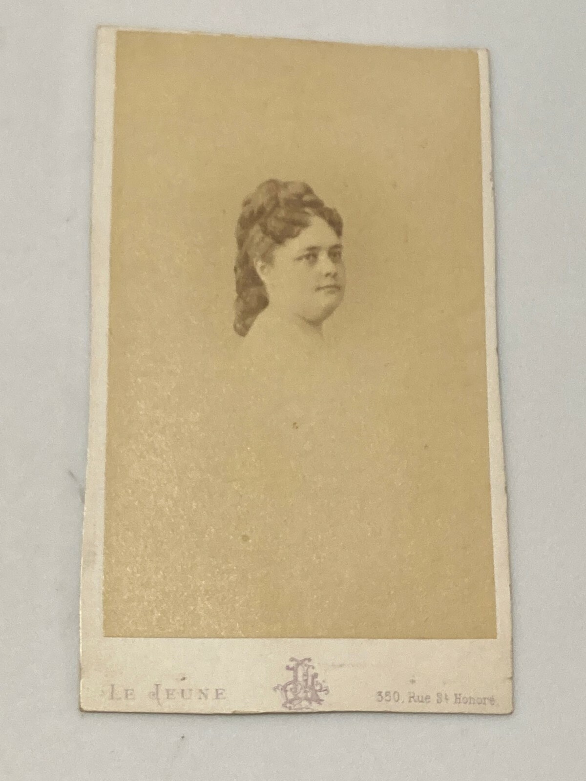 Antique Victorian Woman CDV Carte De Visite Photo C. 1872 Le Jeune Paris, France Antique Victorian Woman CDV Carte De Visite Photo C. 1872 Le Jeune Paris, France