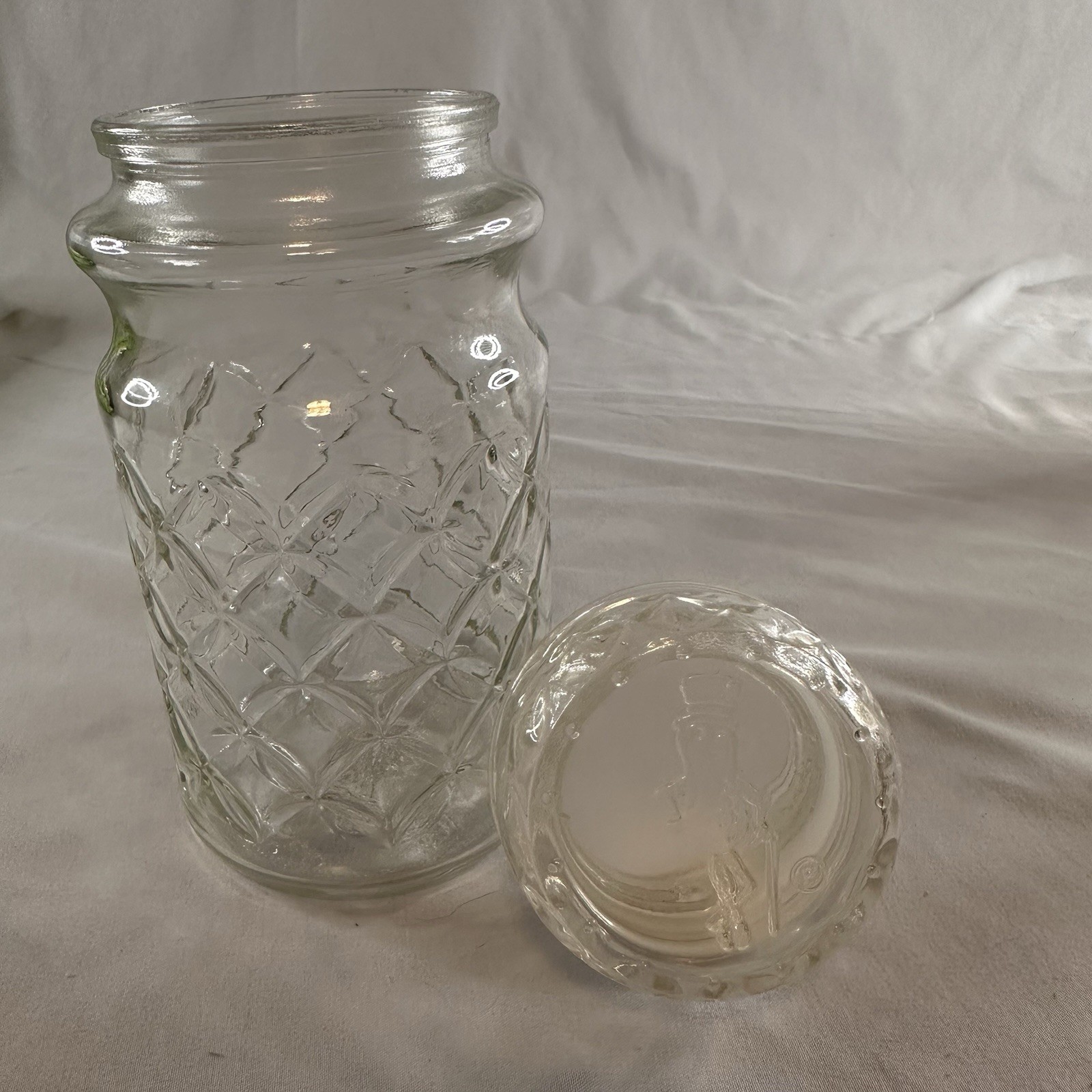 Vintage 1984 Planters Mr. Peanut Diamond Clear Glass Canister Jar w/ Lid 01 of 2