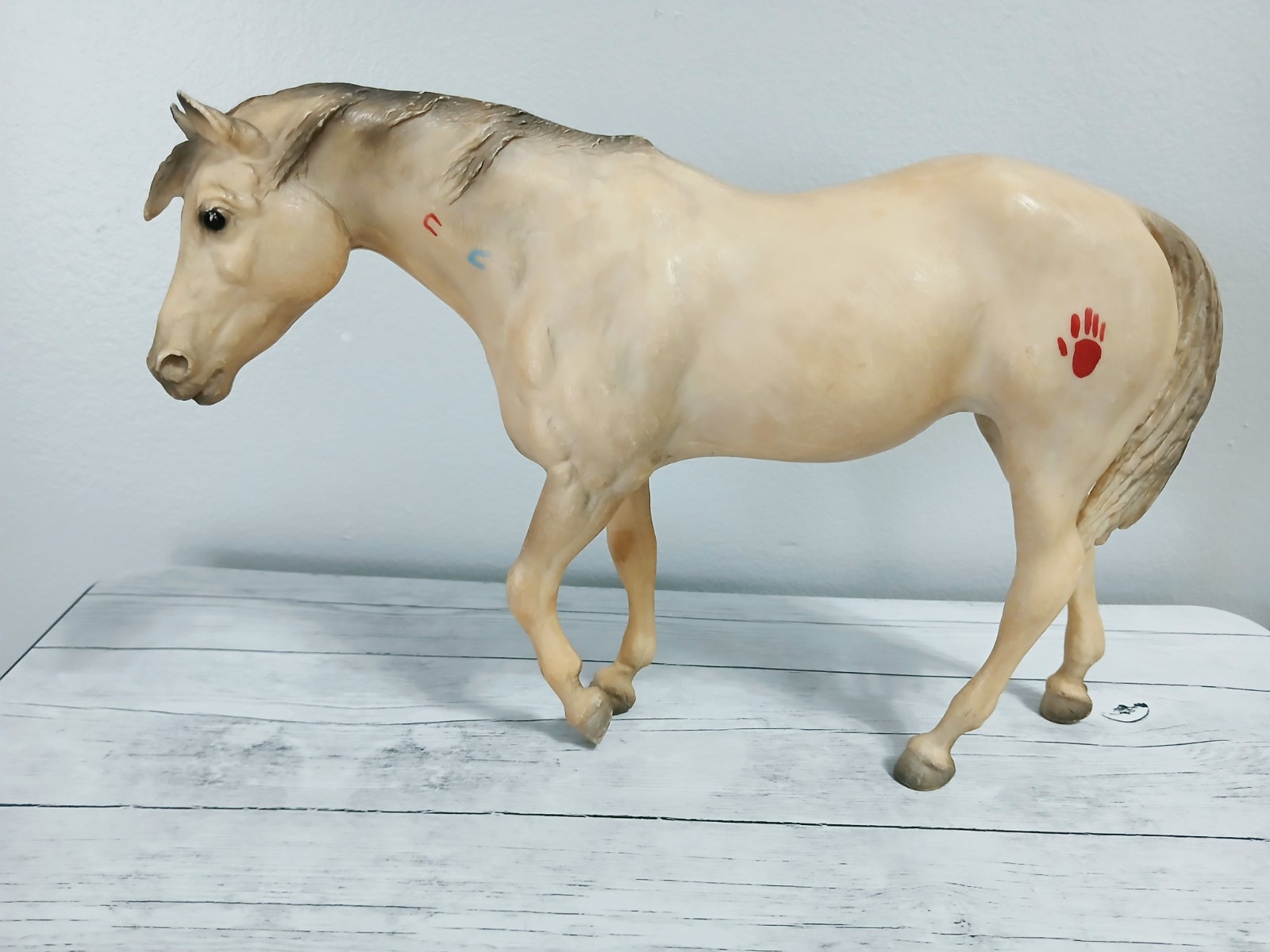 Vtg Breyer Alabaster Indian Pony #177 with War Paint symbols 1970-1971 Vtg Breyer Alabaster Indian Pony #177 with War Paint symbols 1970-1971