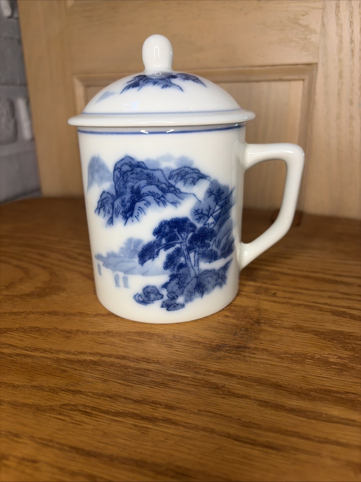 Vintage Blue & White Canton Lidded Tea Mug China Chinese Beautiful Trees Vintage Blue & White Canton Lidded Tea Mug China Chinese Beautiful Trees