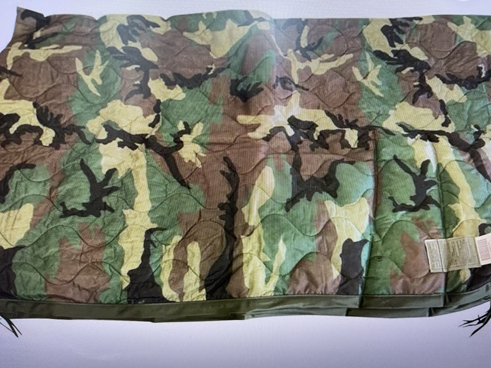 USGI Authentic Poncho Liner/Woobie Woodland Camo US MIL Issue New USGI Authentic Poncho Liner/Woobie Woodland Camo US MIL Issue New