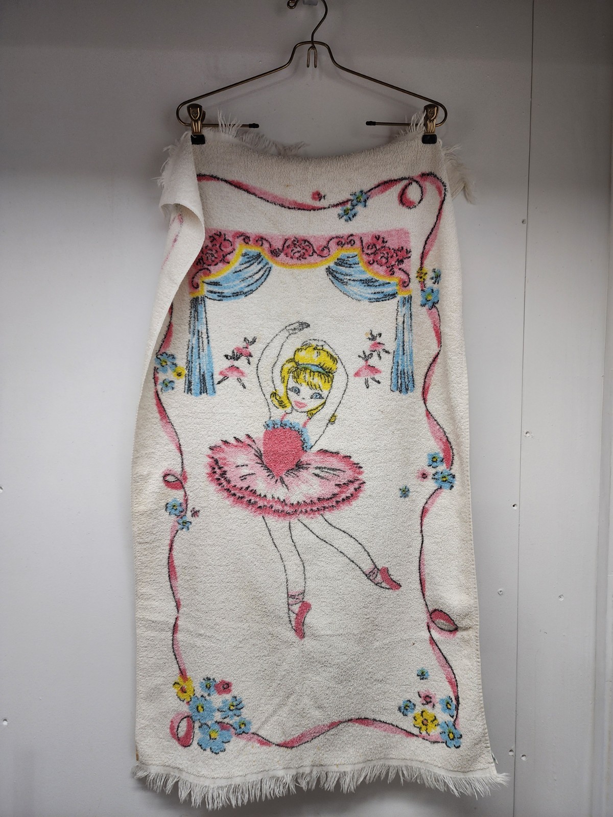 Vintage Cannon Ballerina Bath Towel 100% Cotton 22 Inch X 39 Inch 1960\'s READ