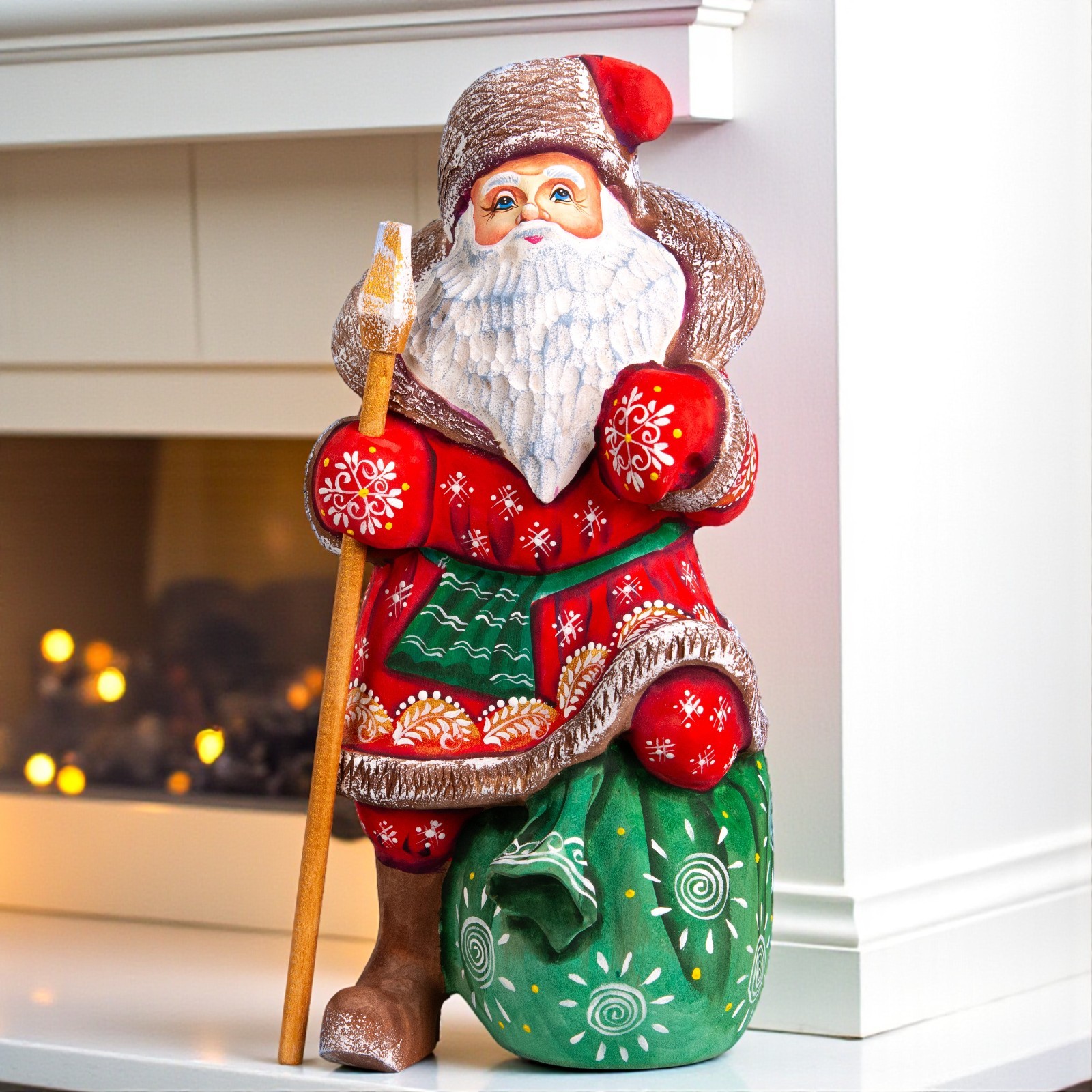 Wooden Carved Santa Claus figurine 9\