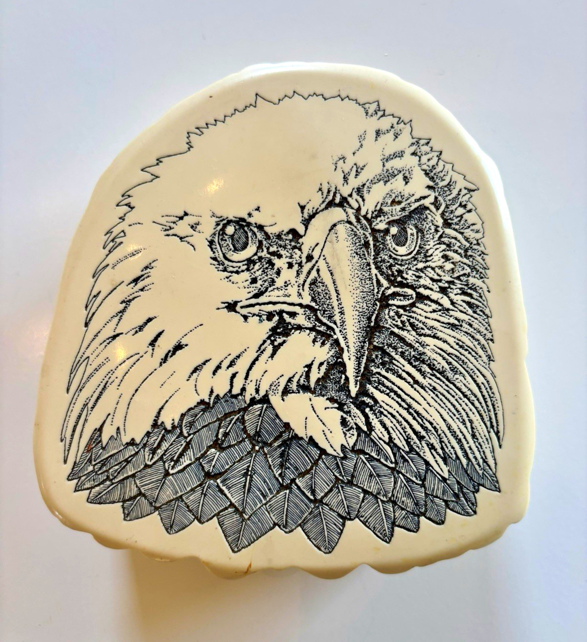 Vintage Bald Eagle Scrimshaw Resin Trinket Box Etched Eagle Keepsake Box Rare Vintage Bald Eagle Scrimshaw Resin Trinket Box Etched Eagle Keepsake Box Rare