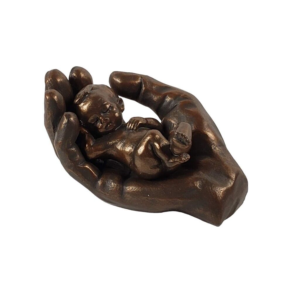 Parastone Figurine Baby in Hand Art Sculpture A World of 3D Made in Netherlands