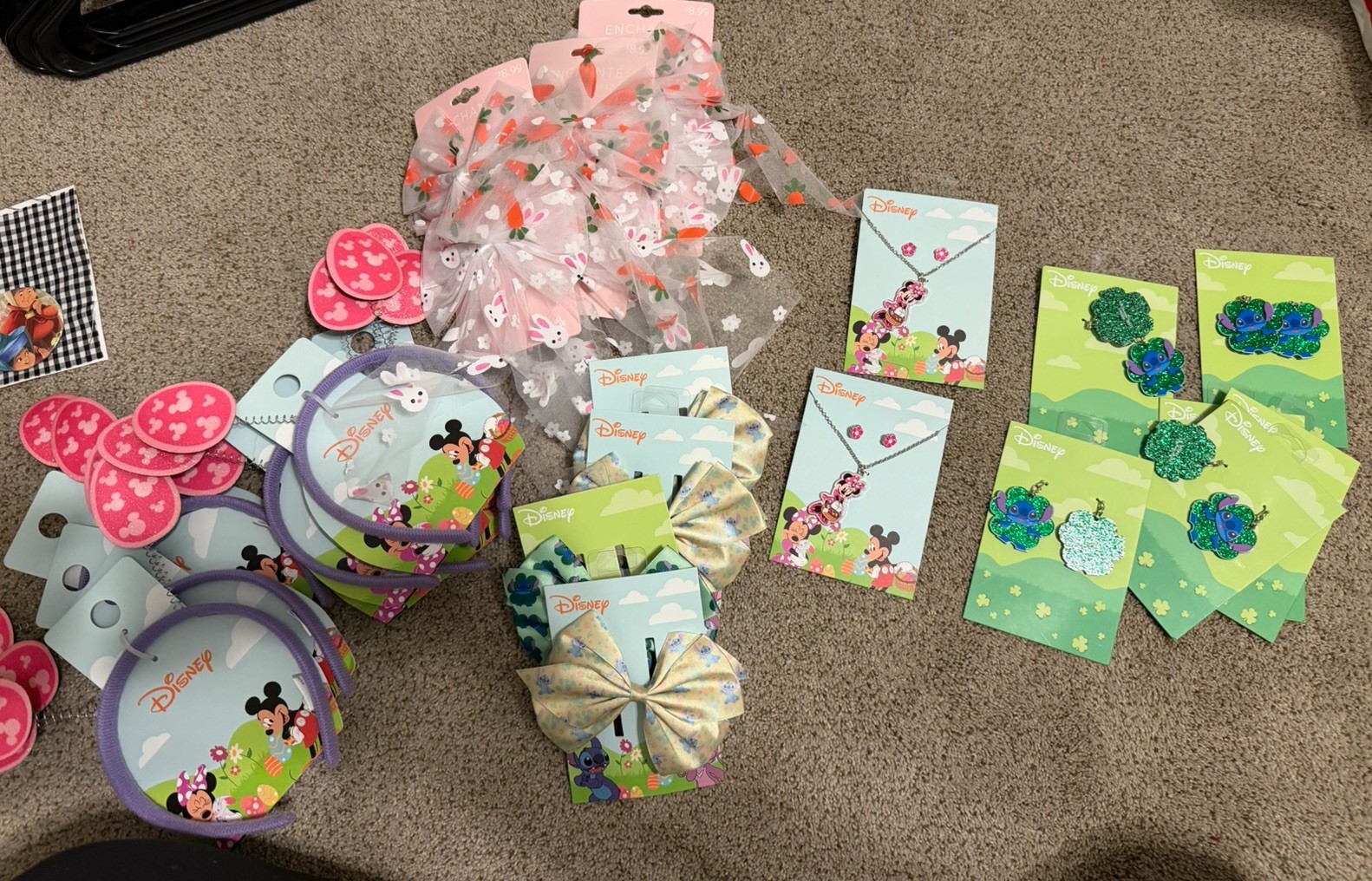 HUGE DISNEY Bundle Minnie Necklace Headbands Earrings Bows All Brand New