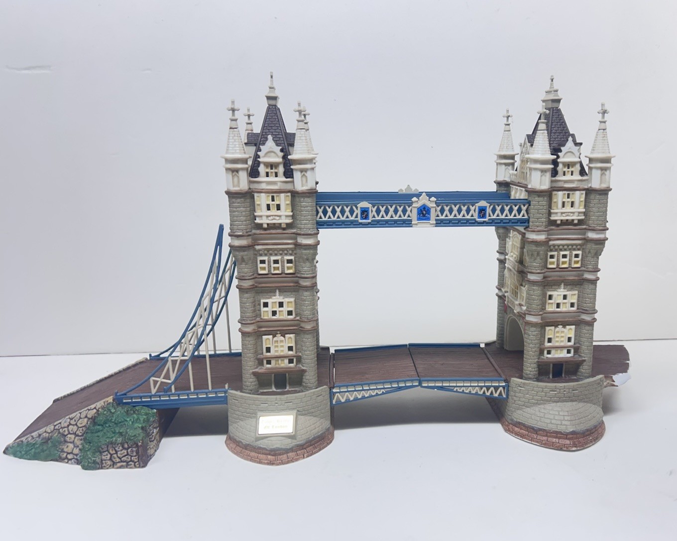 Dept 56 Dickens Village Tower Bridge of London Historical 56.58721-READ As Is Dept 56 Dickens Village Tower Bridge of London Historical 56.58721-READ As Is
