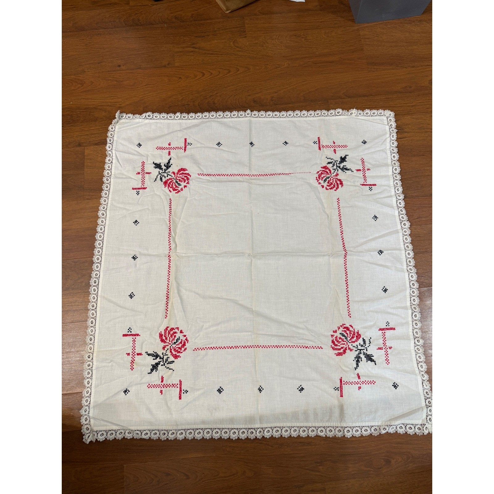 Vintage Cross Stitch Red Rose Square Tablecloth White Lace Trim Cottagecore Vintage Cross Stitch Red Rose Square Tablecloth White Lace Trim Cottagecore