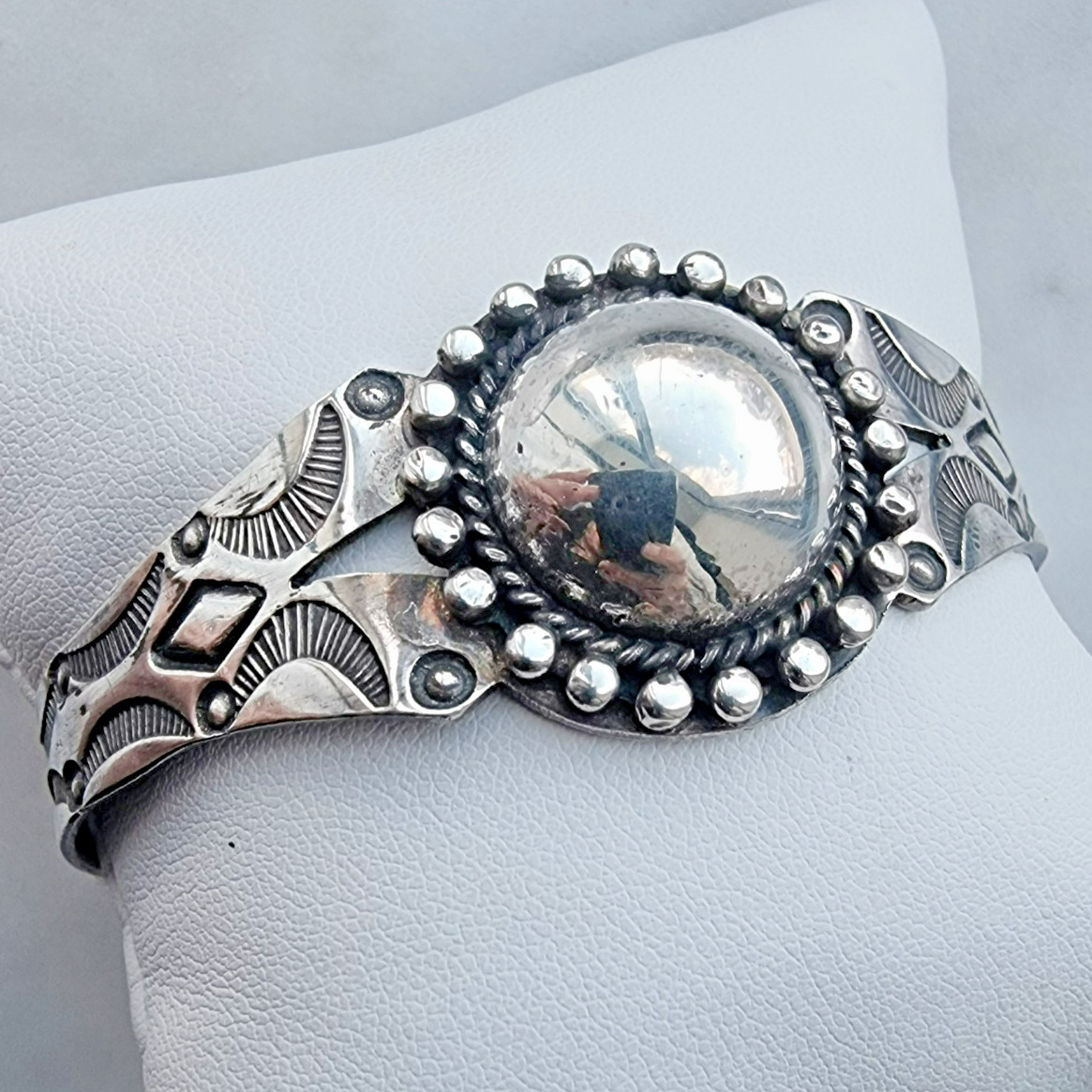 Southwestern Navajo Vintage 925 Sterling Silver Cuff Bracelet Southwestern Navajo Vintage 925 Sterling Silver Cuff Bracelet