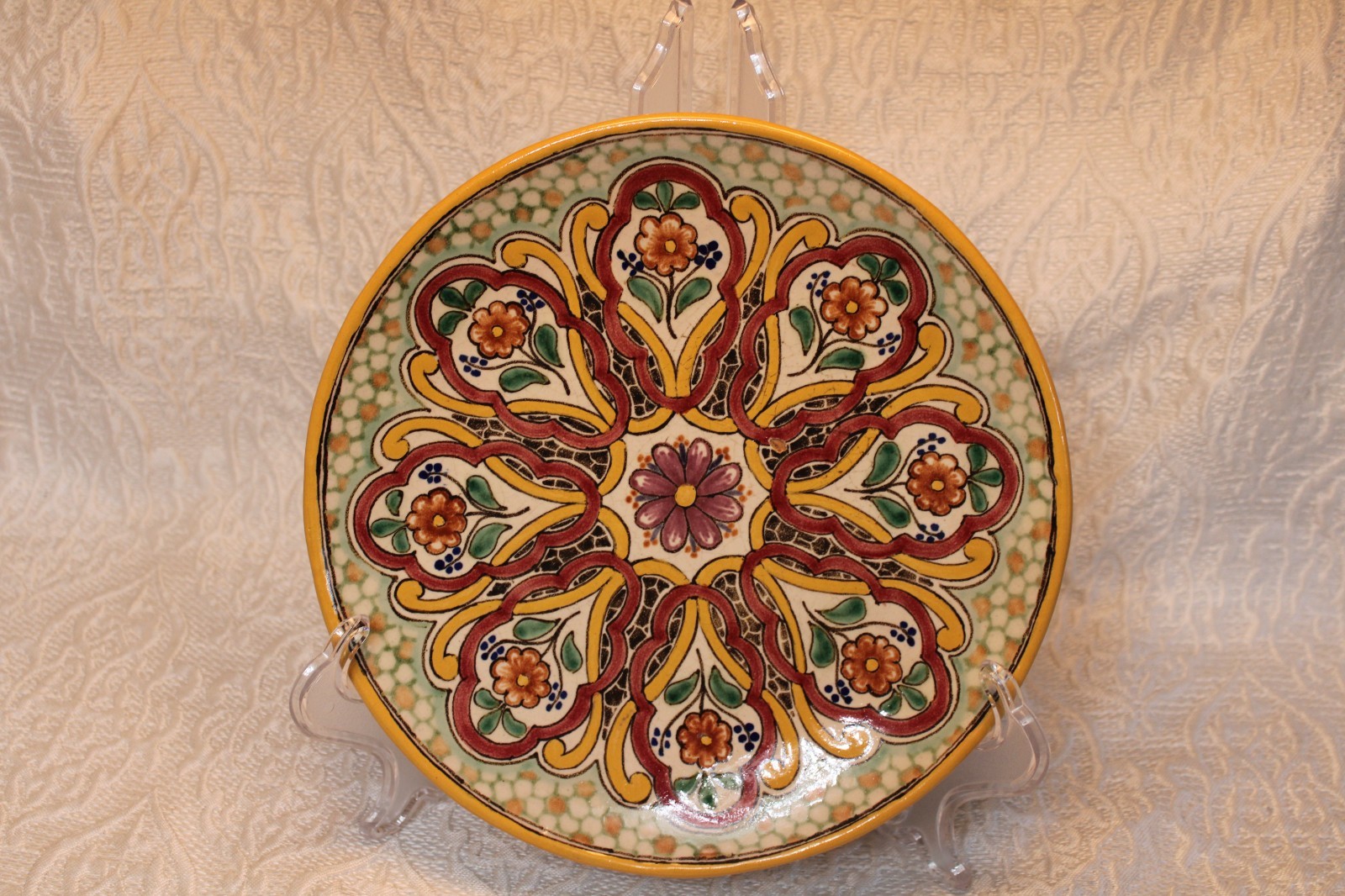 Pueblo Me'x CA Talavera Pottery Plate Hand Painted and Signed. Pueblo Me'x CA Talavera Pottery Plate Hand Painted and Signed.