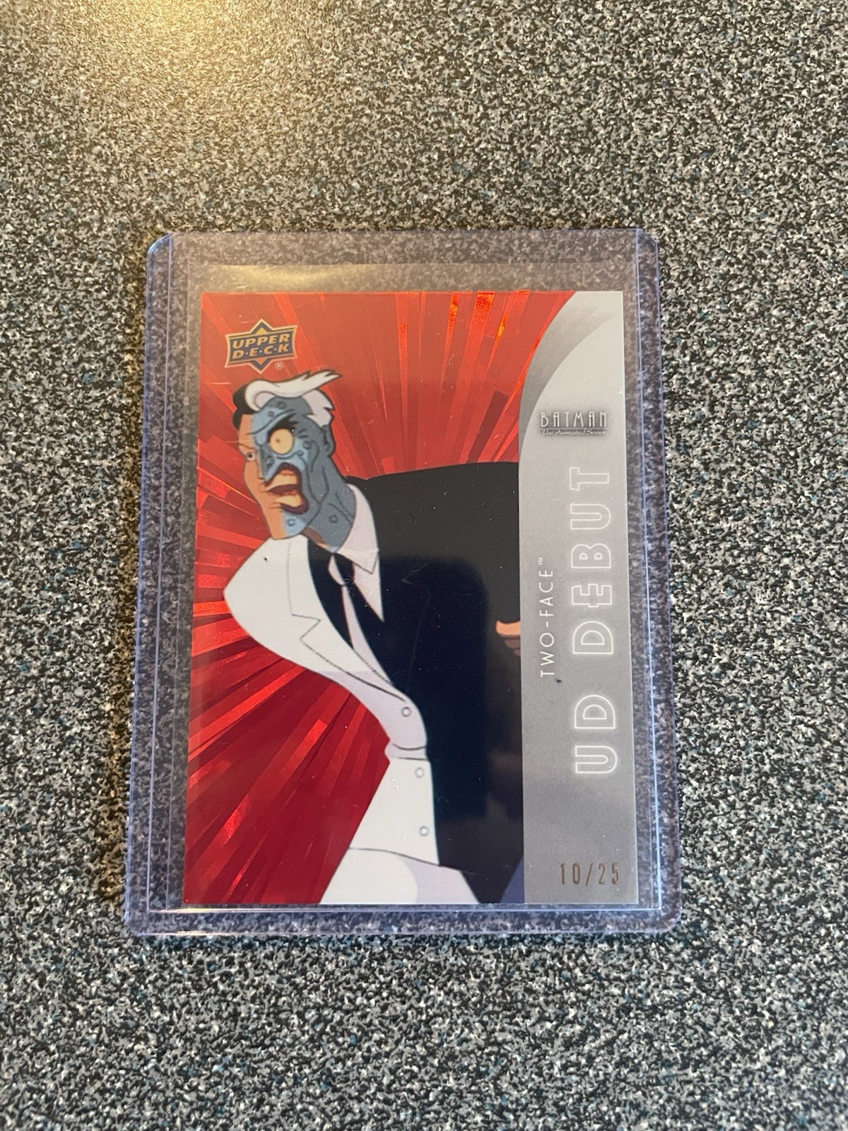 2025 UD BATMAN THE ANIMATED SERIES UD DEBUT RED OUTBURST /25 TWO-FACE 2025 UD BATMAN THE ANIMATED SERIES UD DEBUT RED OUTBURST /25 TWO-FACE