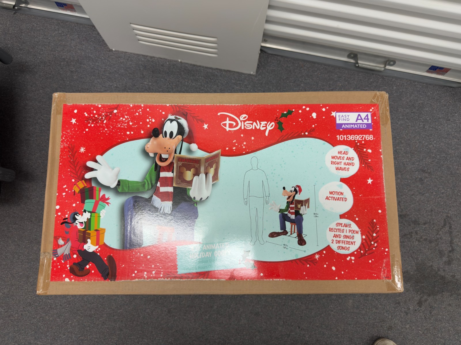 Disney 4 Ft Animated Holiday Goofy Christmas Animatronic Prop Disney 4 Ft Animated Holiday Goofy Christmas Animatronic Prop